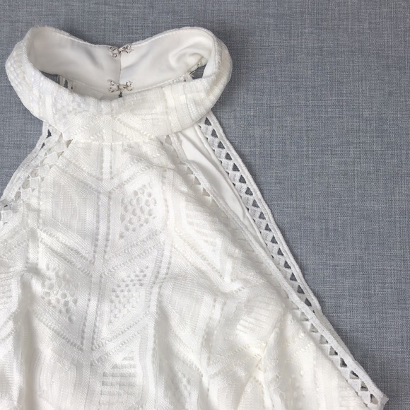 City Studio White Crochet Halter Dress Junior Size 3, 5, 13 Homecoming Prom - Picture 3 of 6